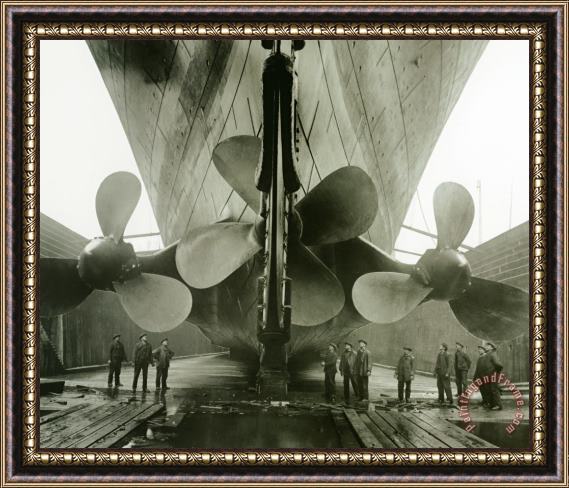 Others The Titanics Propellers In The Thompson Graving Dock Of Harland And Wolff Framed Painting