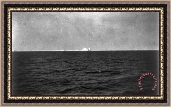 Others Titanic: Iceberg, 1912 Framed Painting