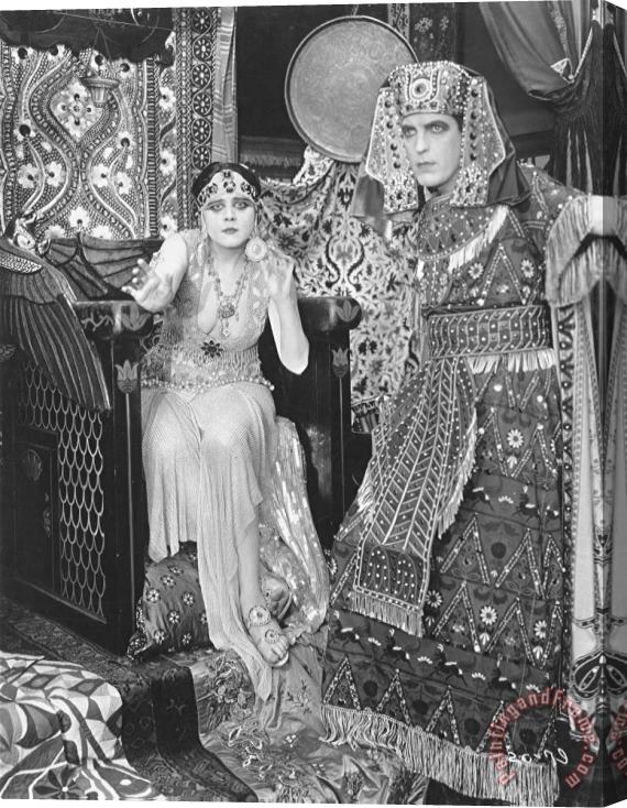 Others Theda Bara (1885-1955) Stretched Canvas Painting / Canvas Art